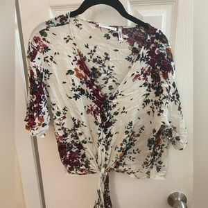Luq Rhee Tie Front Top Size M (Stitchfix)